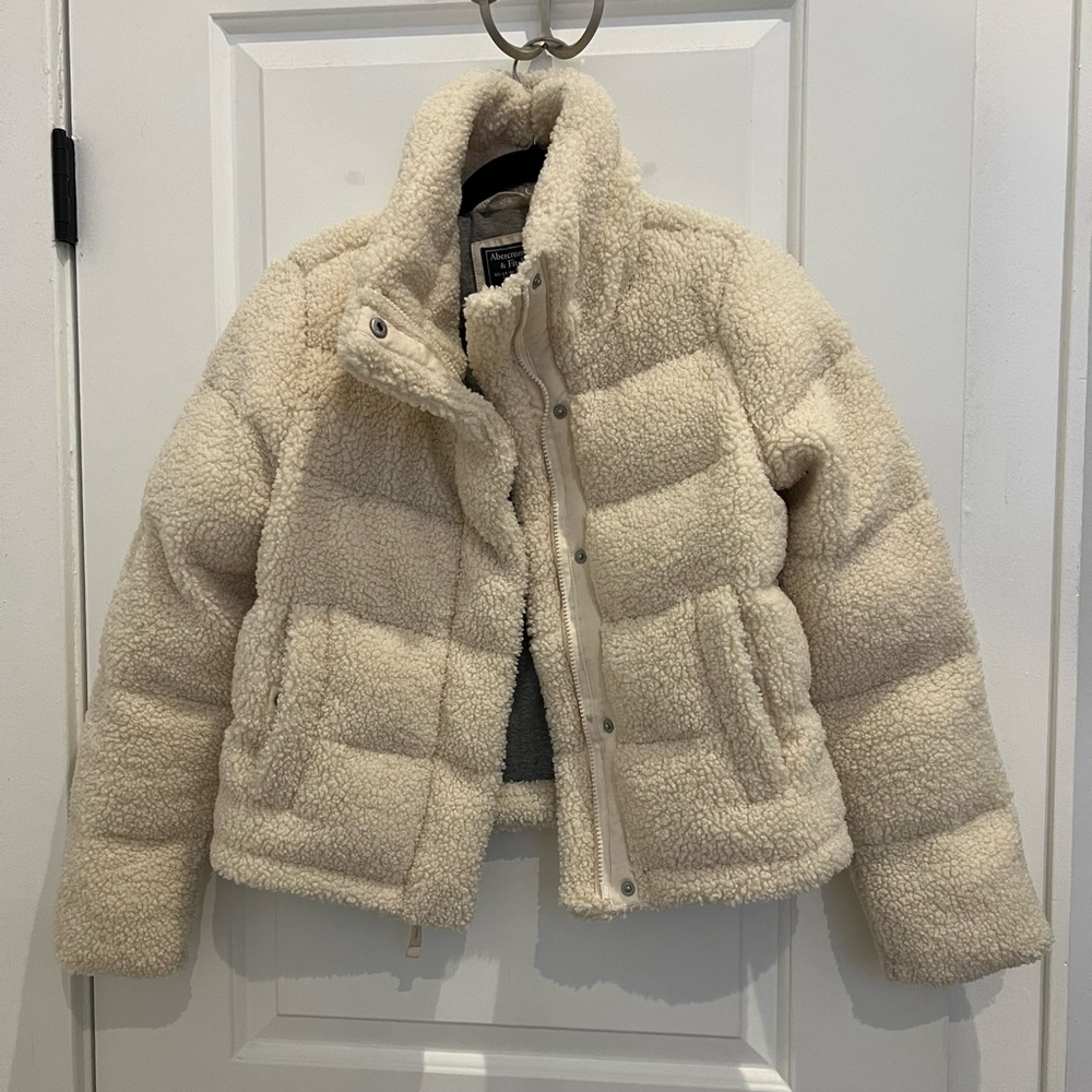 Abercrombie & Fitch Mini Sherpa Puffer Jacket